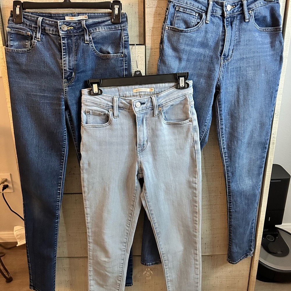 Levi's Women's Blue and Gray Skinny Jeans